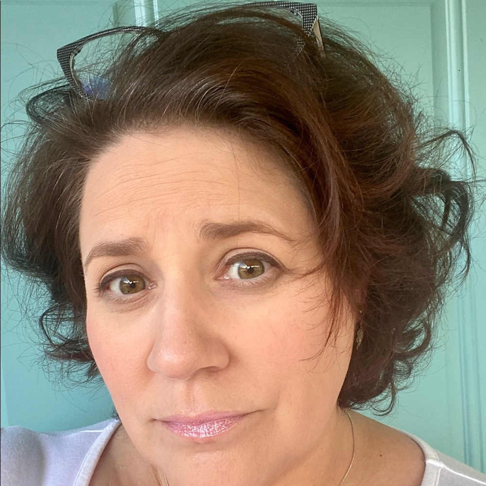 Meet your Posher, Simone